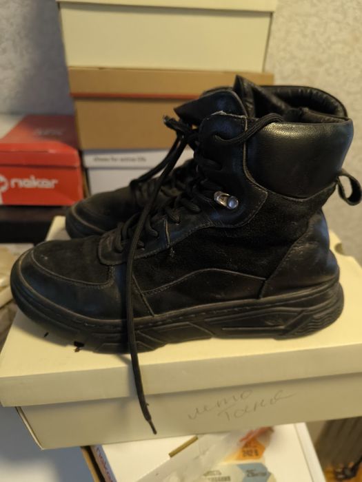 Продам зимнюю обувь Юничел 39 р-р