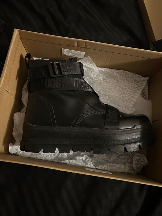 Зимни ботуши UGG