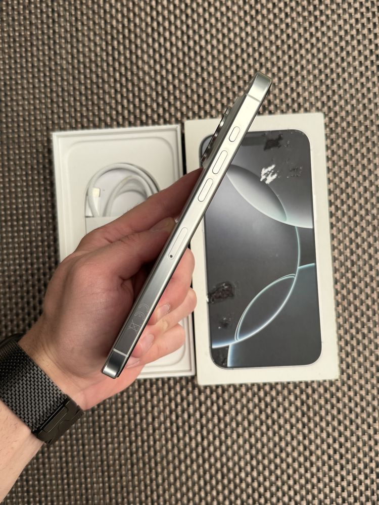 КАТО НОВ! *ЛИЗИНГ* iPhone 16 Pro Max 256Gb White Titanium / Гаранция