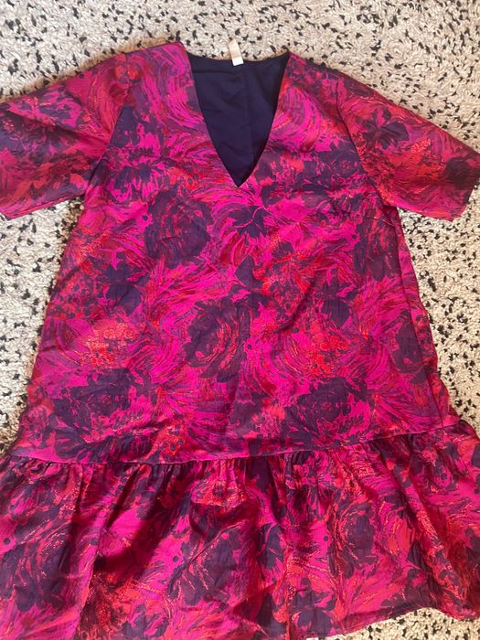 Няколко страхотни рокли напълно нови бутикови, изключително ефектни