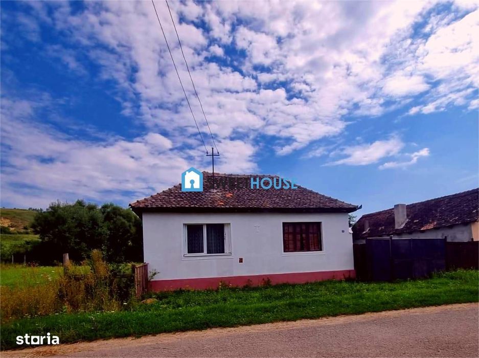 Casa de vanzare cu 3 camere in Jibert judetul Brasov