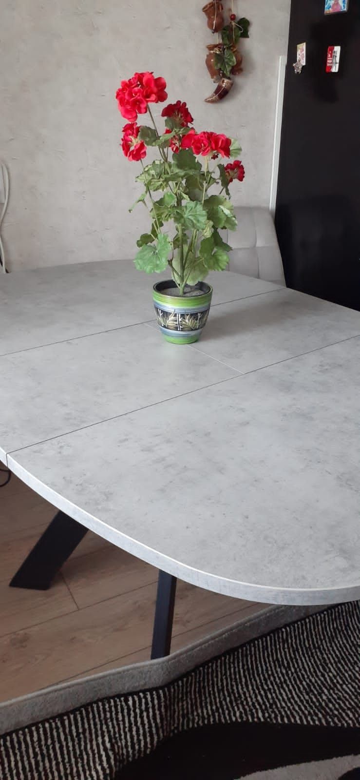 Кухонный стол раздвижной(без стульев)