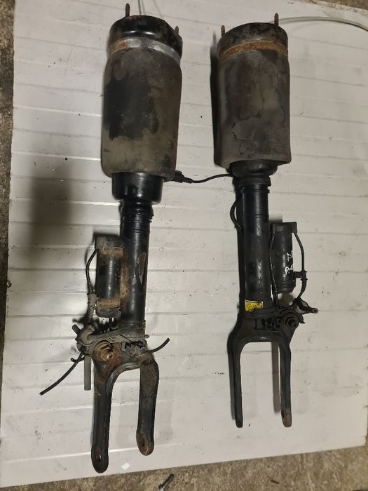 Perne aer dreapta cu amortizor electric fata Mercedes R-Classe