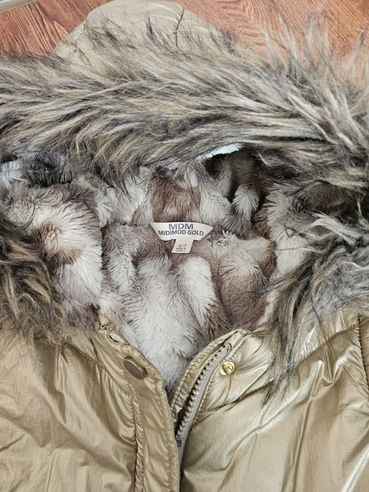 Куртка на девочку в очень хорошем состоянии, Турция. На 6 лет, 200 тыс