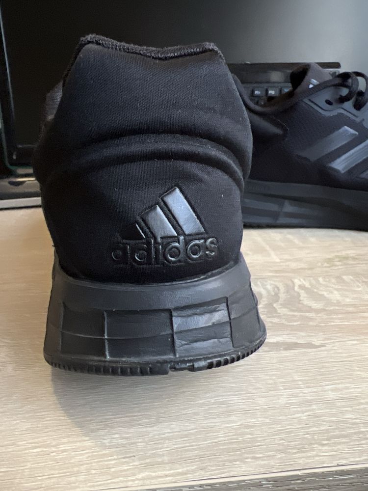 Adidas negrii din panza