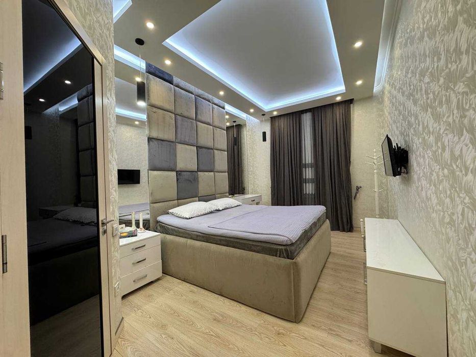 Продаётся 5-ти комнатная квартира ул Шота Руставели