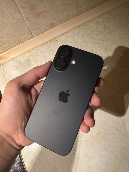 iPhone 16 с коробкой