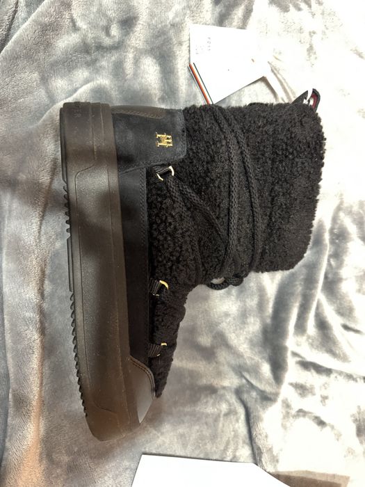 Апрески Tommy Hilfiger