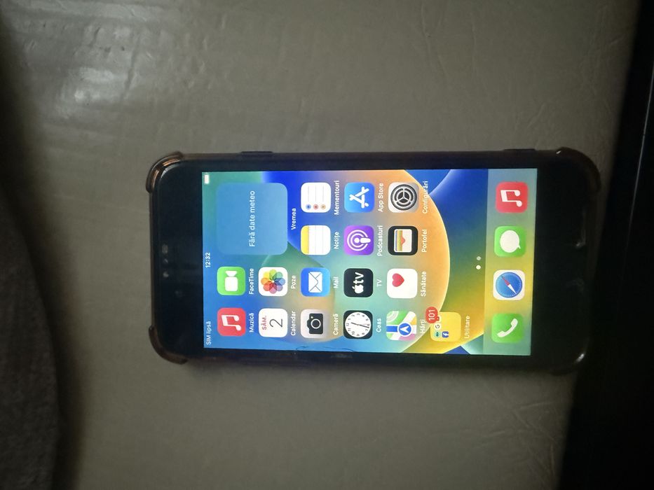 Vand iphone 8 impecabil