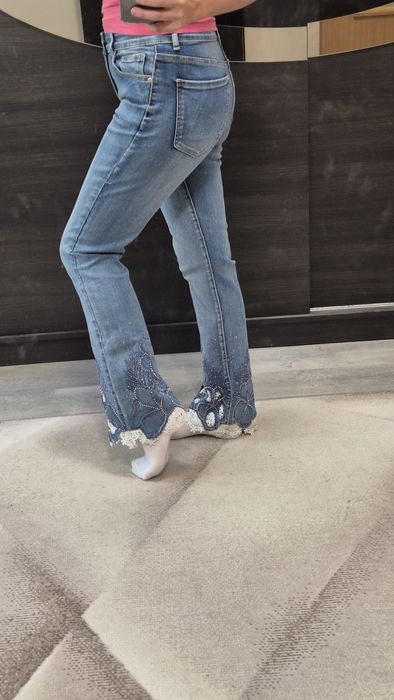 Blugi nepurtati, marime 38
