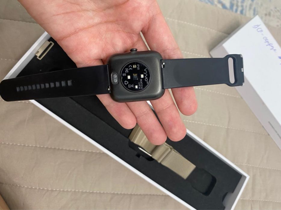 Продам смарт часы vyvo