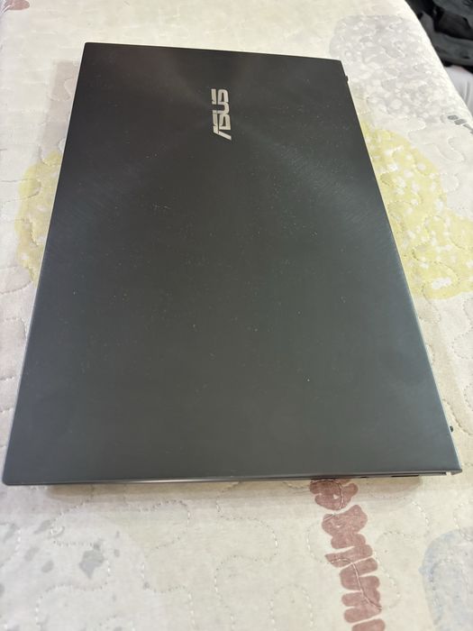 Laptop Asus Zenbook Series