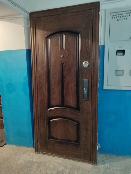 Дверь входная металлическая