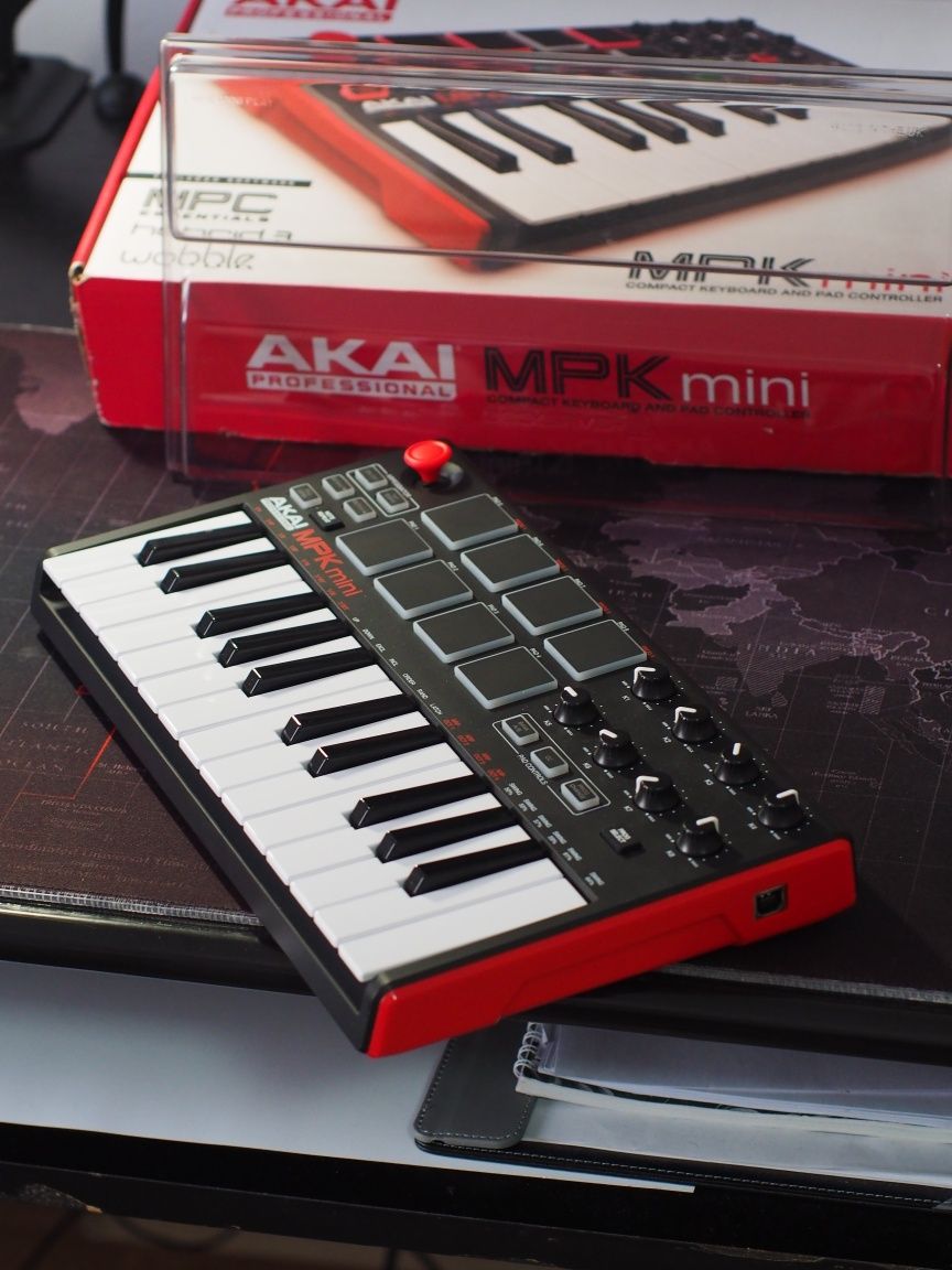 MIDI - Akai MPK Mini MK2 + DeckSaver