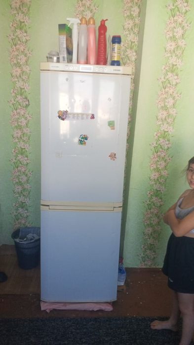 Холодильник работает только морозилка торг срочно