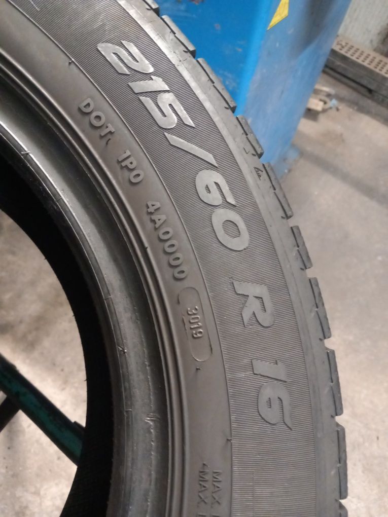 215 60 R 16 C Vredestein iarna