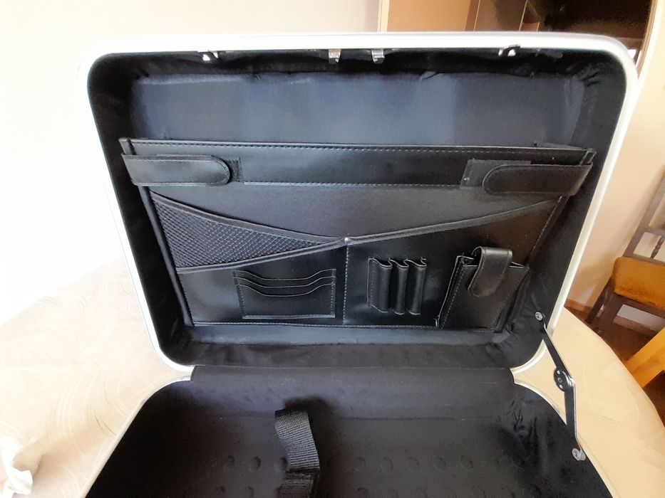 Луксозен куфар за документи