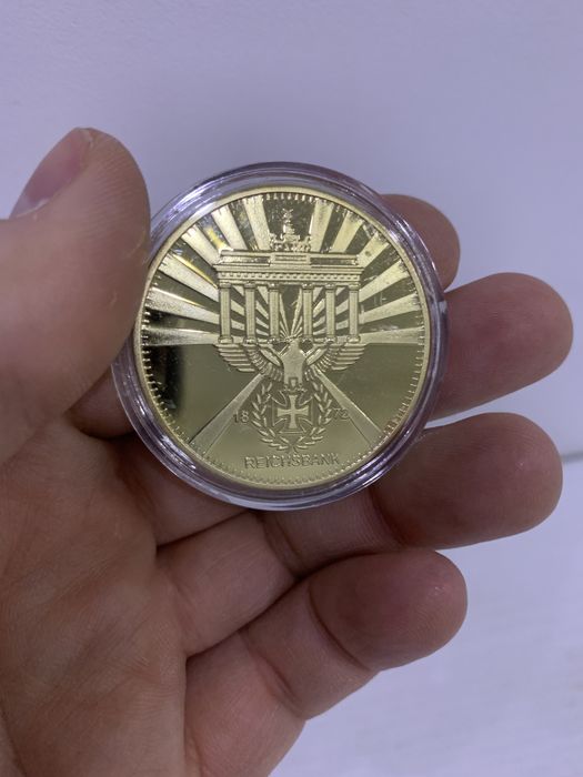 Чисто нови неразопаковани монети!!!