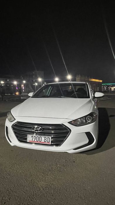 Hyundai Elantra 2018 года