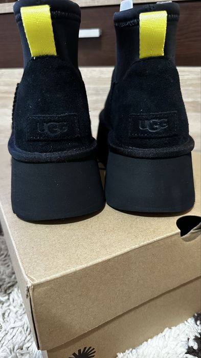 Чисто нови апрески UGG