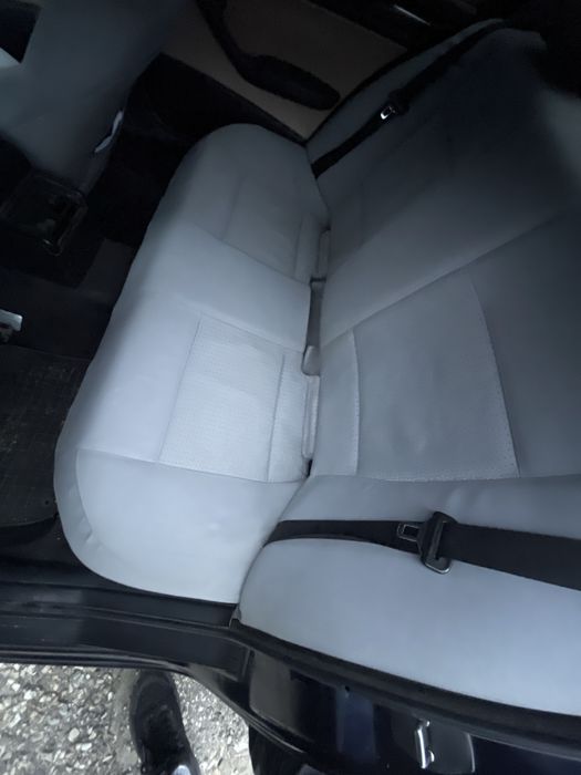 Продавам задни седалки от бмв е46 седан