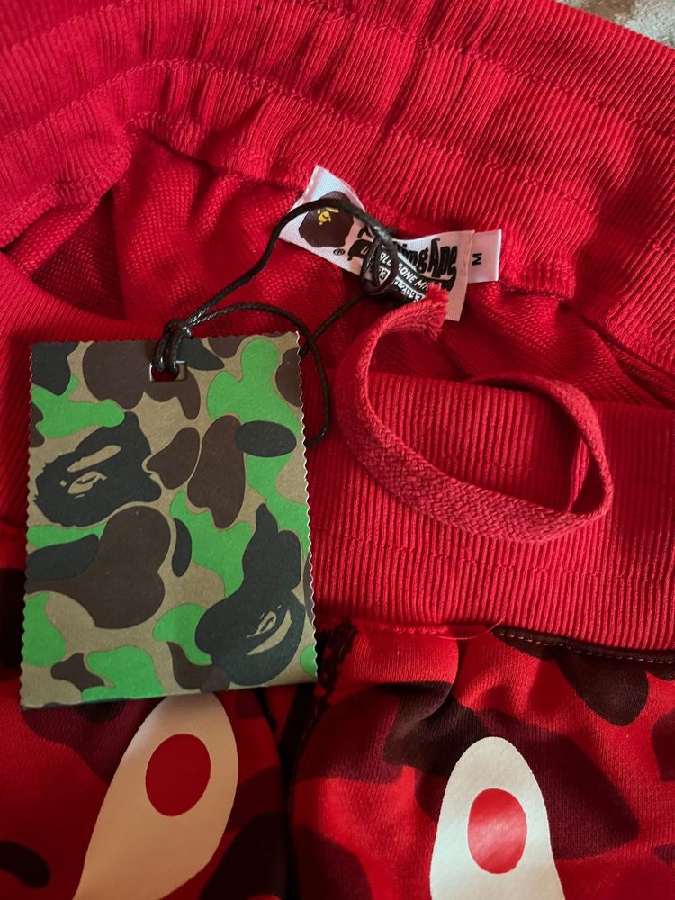 Pantaloni Scurti Bape Rosii