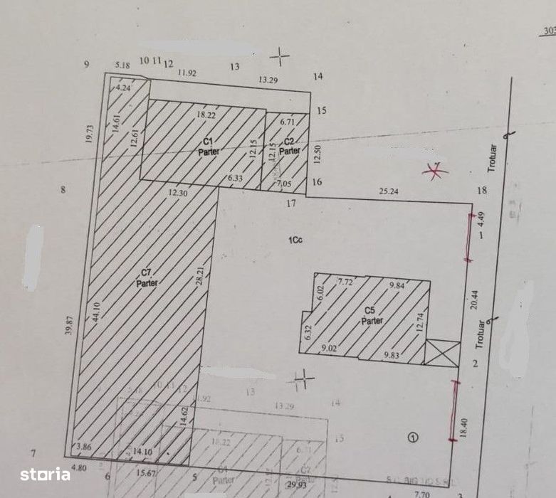 Hală, spațiu comercial