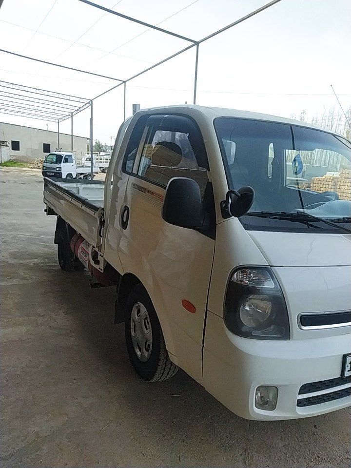 Kia bongo 2013yil