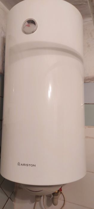 Водонагреватель АРИСТОН