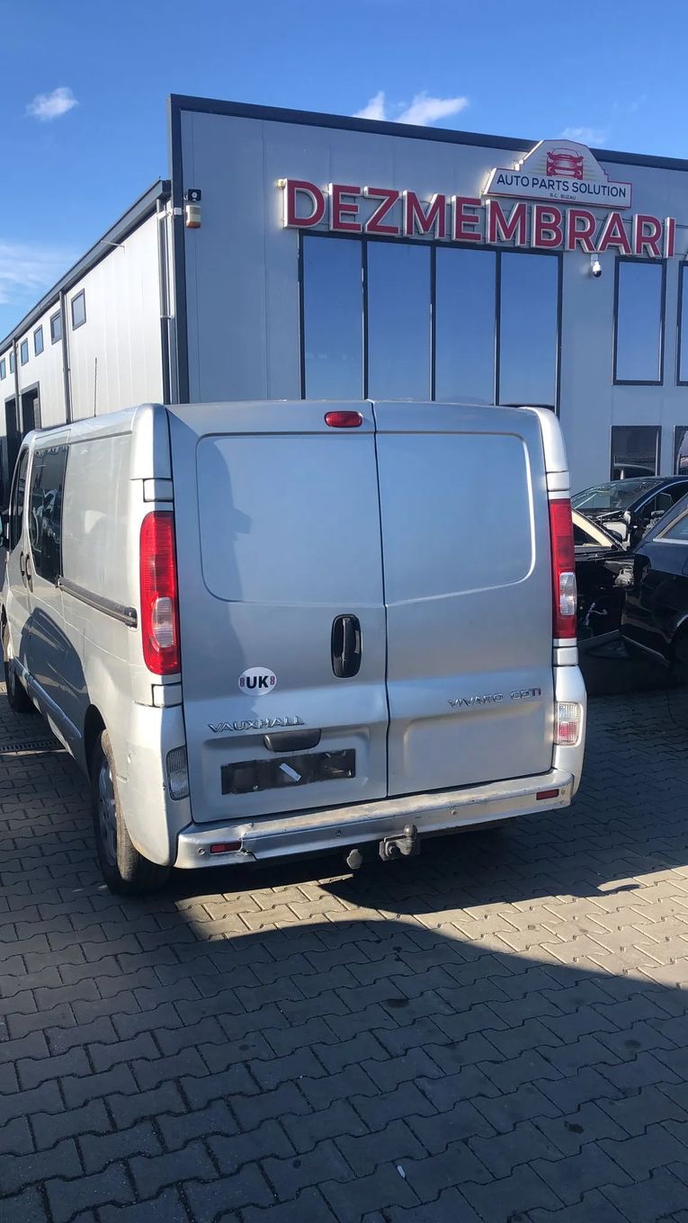 Dezmembram Renault Trafic 2.0 D an fabr. 2011 E5