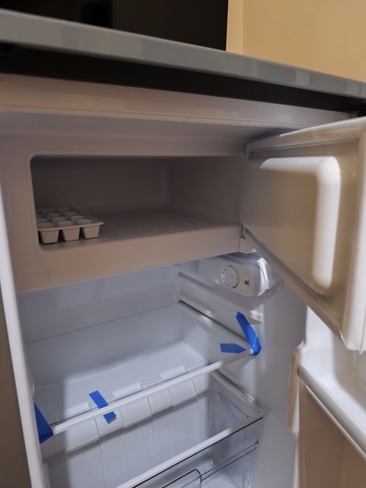 Малък хладилник краун