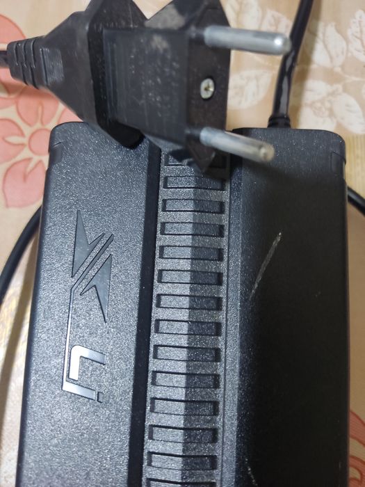 Încărcător litiu 67.5v 5A