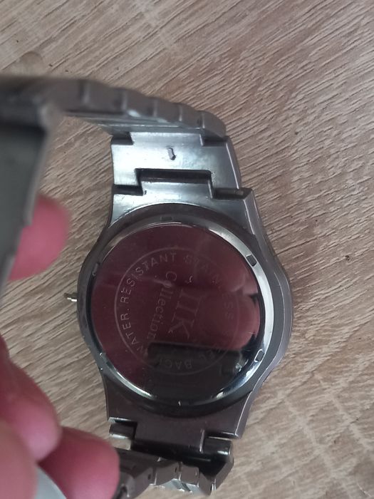 Vând ceas de mana bărbătesc