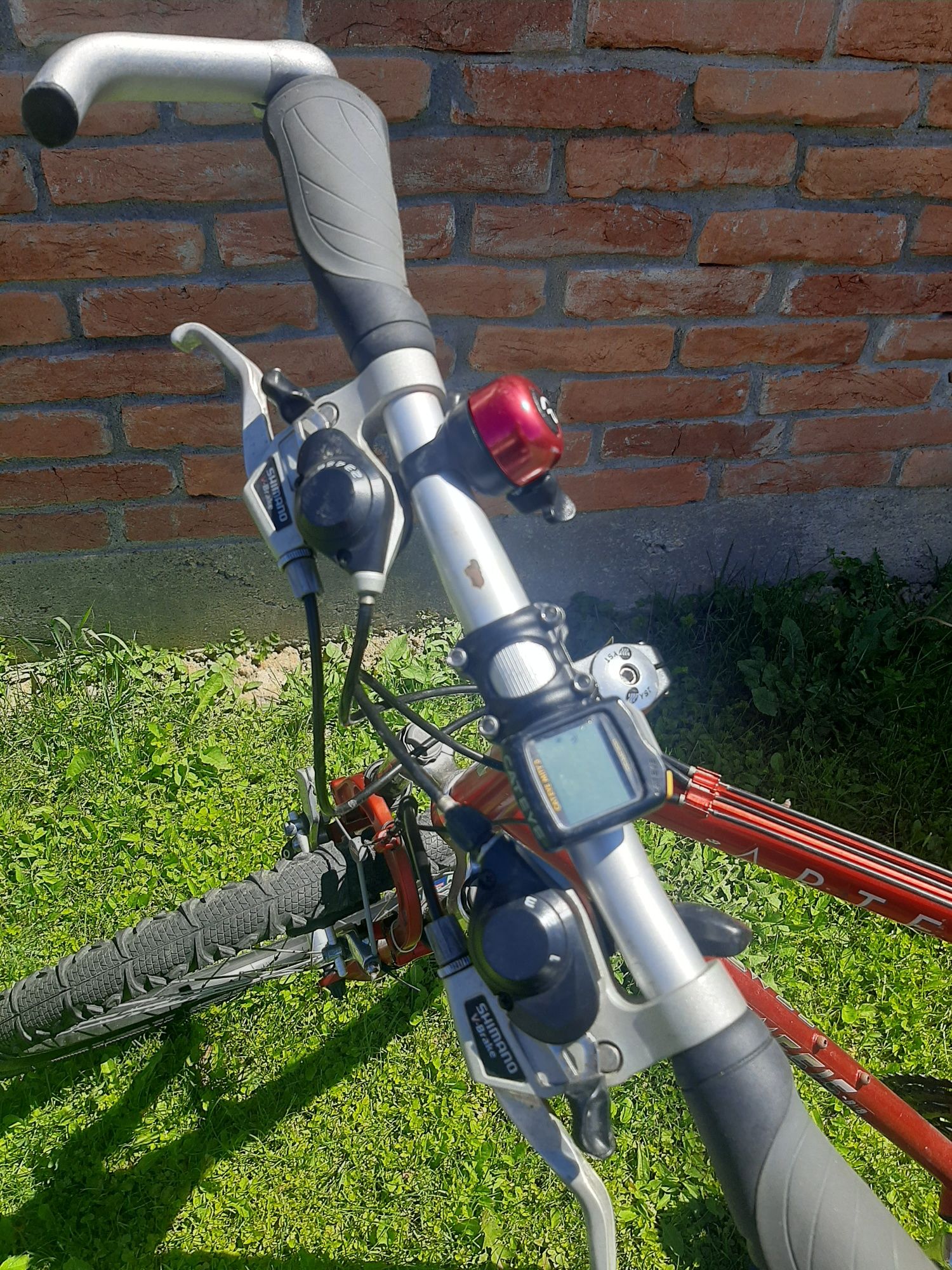 Vând bicicleta aluminiu