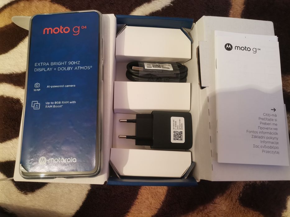 Vând telefon Motorola g04