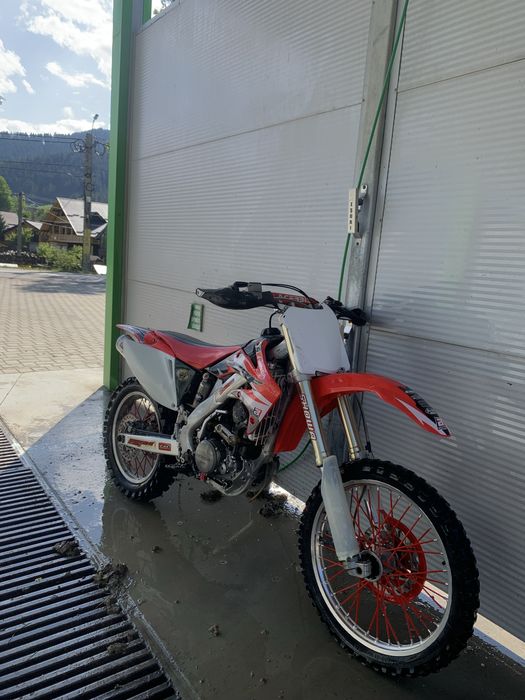 Honda crf 250r  ful cross