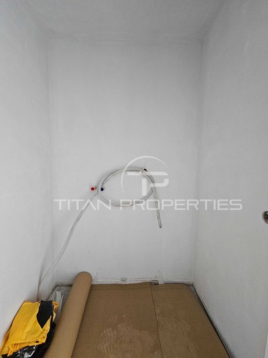 Продава се Тристаен апартамент в Пловдив, Коматево - 221 кв.м за 819 €/кв.м - Снимка #7