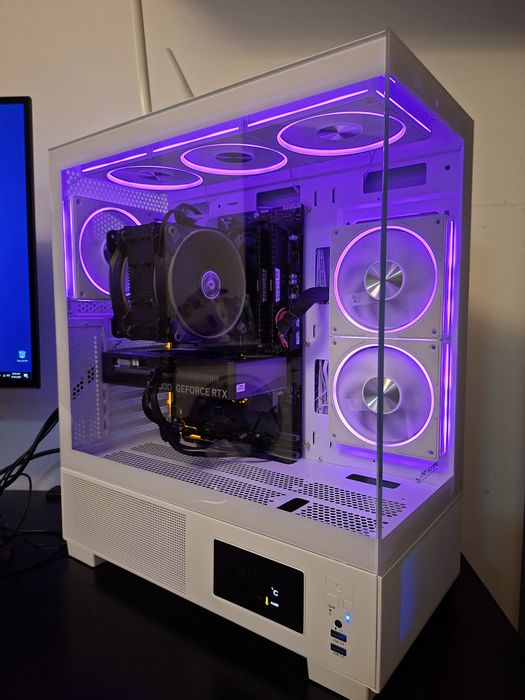 PC Ryzen 5800x cu RTX 5060