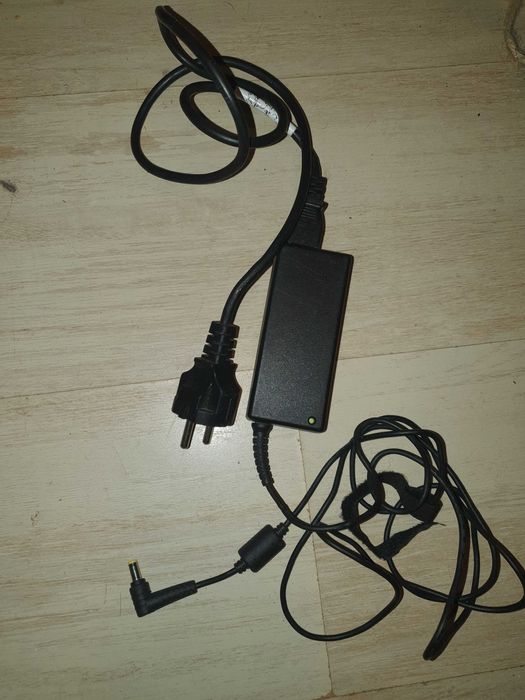 Incarcator alimentator original Acer Delta 65W 19V 3.42A SADP-65KB D