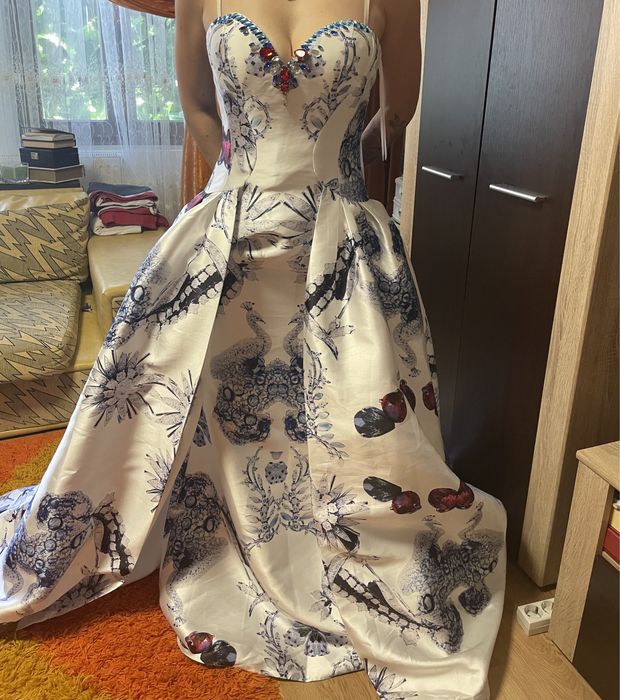 Vând rochie Mac Duggal