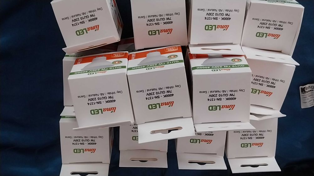 Продавам комплект трафове с лунички и осветителни тела за вгаждане