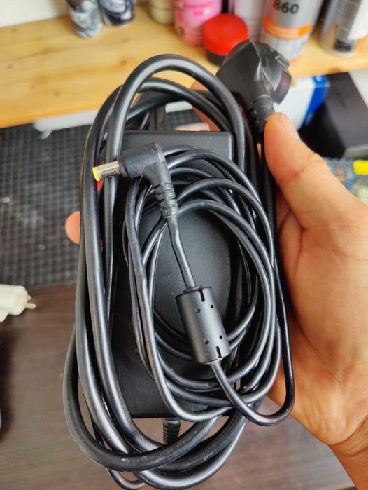 Incarcator  19v - 4.74 V