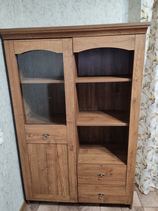 Продам шкафчик б. У. Для гостиной, детской, кухни