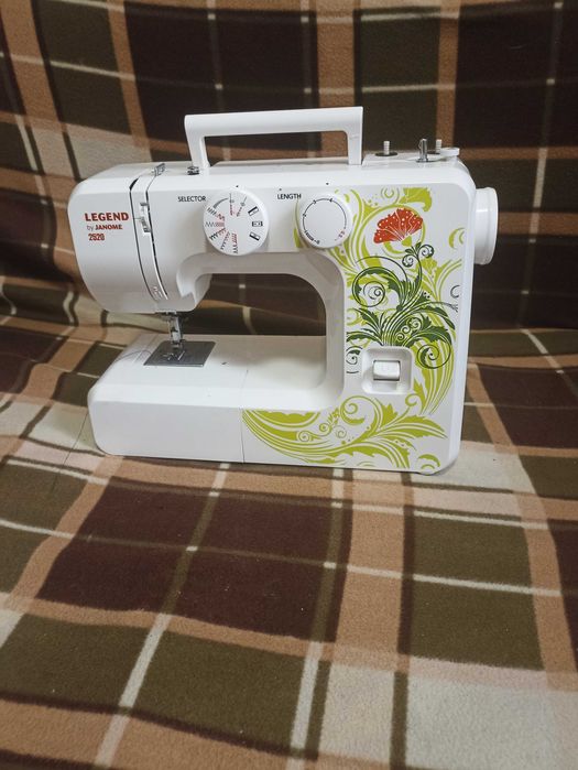 Продам швейную машинку  фирмы Janom  в хорошем состоянии