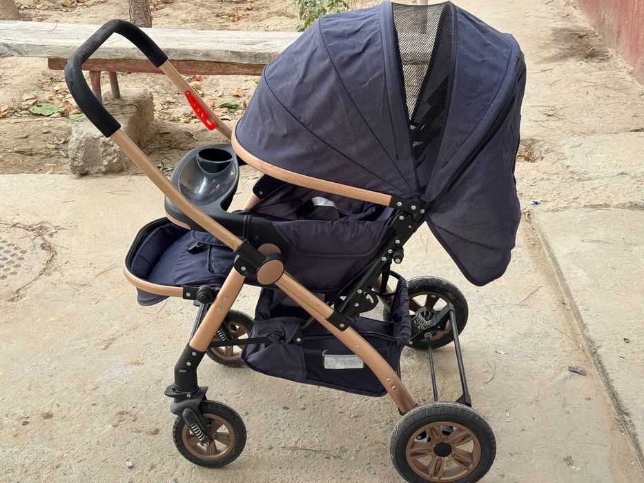 Коляска в хорошем состоянием