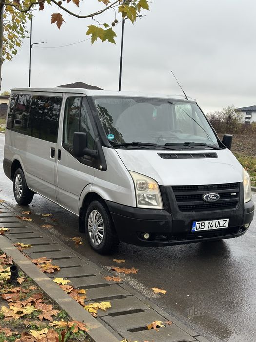 Ford Transit 8+1