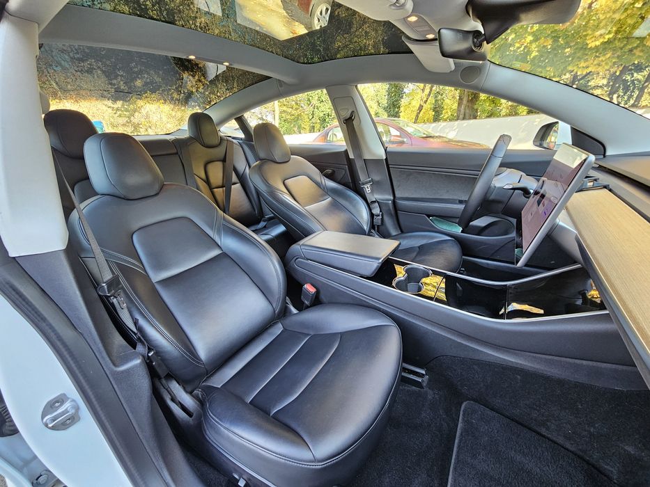 Tesla model 3 Long Range AWD