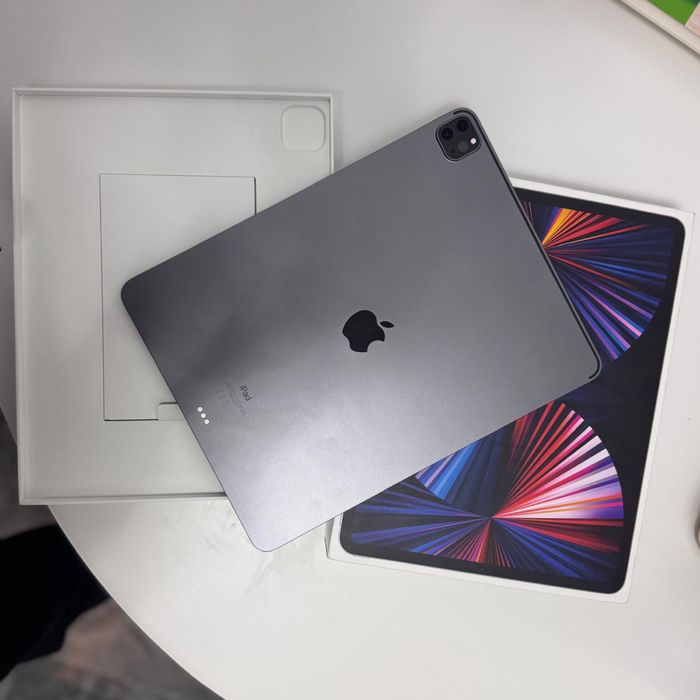 iPad pro 12.9-inch (5h-generation) / 256 GB/M1 / Space gray