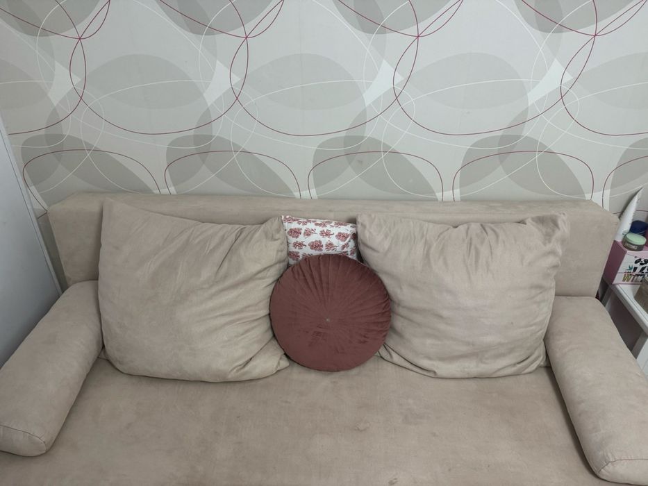 Разтегателен диван