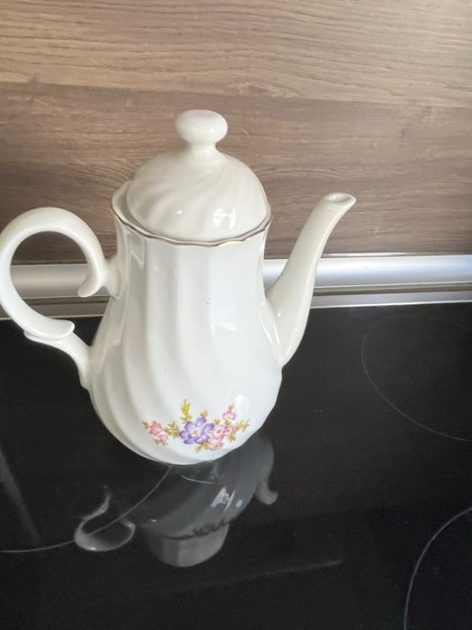 Керамичен чайник